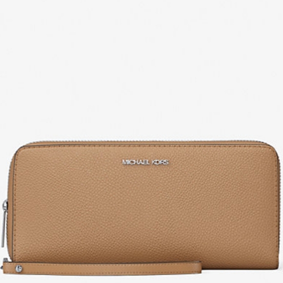 Michael Kors Large Pebbled Tan Leatger Wallet NWOT - Picture 1 of 6
